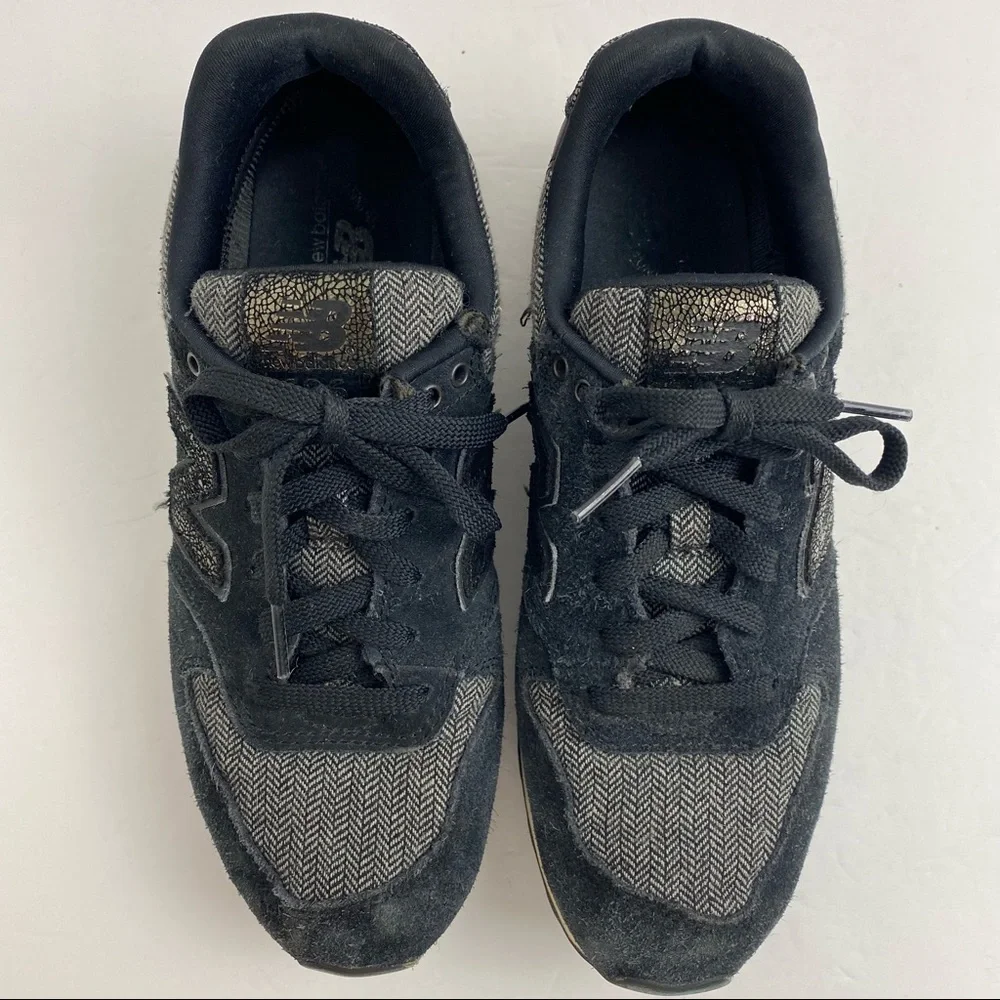 New Balance 696 size 8 Women’s Black Suede Sneakers
